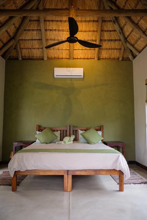 Cheetah Paw Eco Lodge Guernsey Nature Reserve Room photo